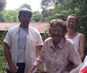 Dra. Ana Primavesi , sua filha Carin Primavesi e Guaraci Diniz em visita ao Sítio Duas Cachoeiras